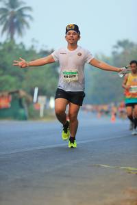 BIB: 530, 46190
                            <button type="button" onclick="openModal(7946397)" class="btn btn-primary btn-sm float-right btn-popup" data-toggle="modal" data-target=".modal-high-quality">
                        <i class="fas fa-shopping-cart"></i> Add to Cart
                    </button>
                                            <button type="button" onclick="isThisMe(7946397, true)" class="btn btn-success btn-sm float-right btn-popup btn-isme hidden" data-toggle="tooltip" data-placement="bottom" title="นี่คือรูปของคุณใช่ไหม คลิกที่นี่เพื่อเอาเข้าอัลบั้ม">
                        <i class="fas fa-plus"></i> Add to album
                    </button>
                    <button type="button" onclick="isThisMe(7946397, false)" class="btn btn-warning btn-sm float-right btn-popup btn-isnotme hidden">
                        <i class="fas fa-ban"></i> Remove from album
                    </button>